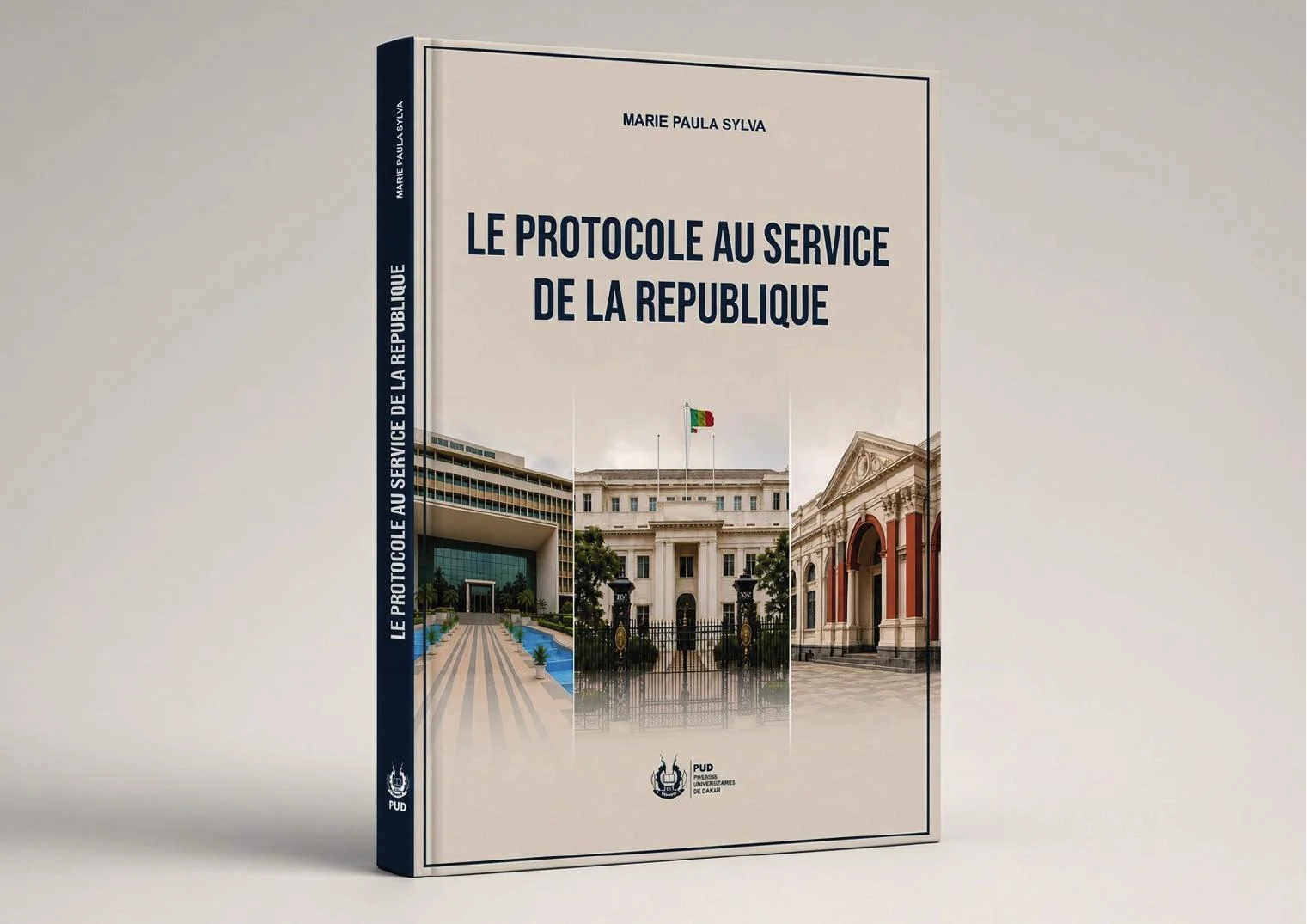 Le livre présenté debout sur un fond clair